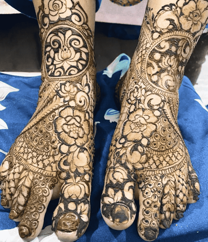 Splendid Gandhinagar Henna Design