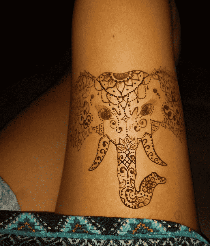 Captivating Ganesh Chaturthi Henna Design