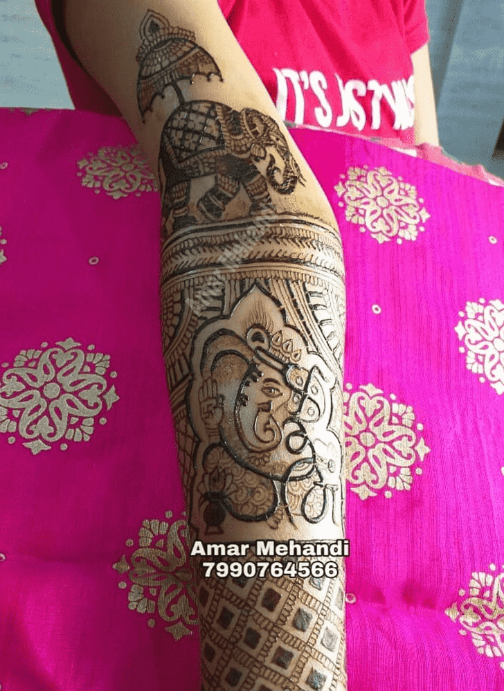 Enthralling Ganesh Chaturthi Henna Design