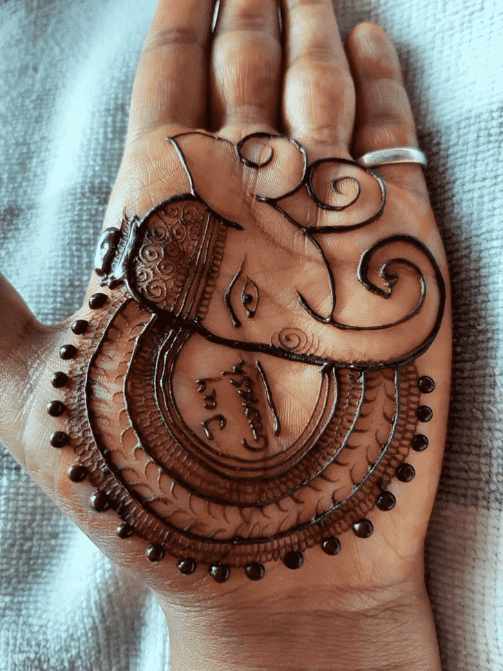 Fetching Ganesh Chaturthi Henna Design