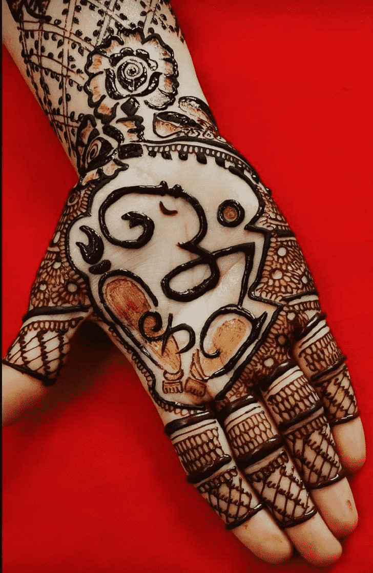 Pretty Ganesh Chaturthi Henna Design
