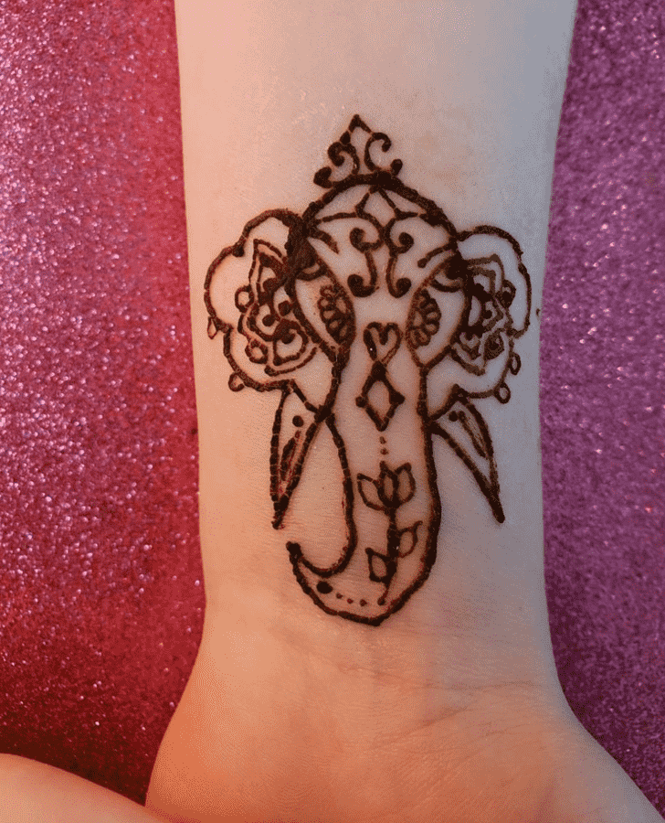 Ravishing Ganesh Chaturthi Henna Design