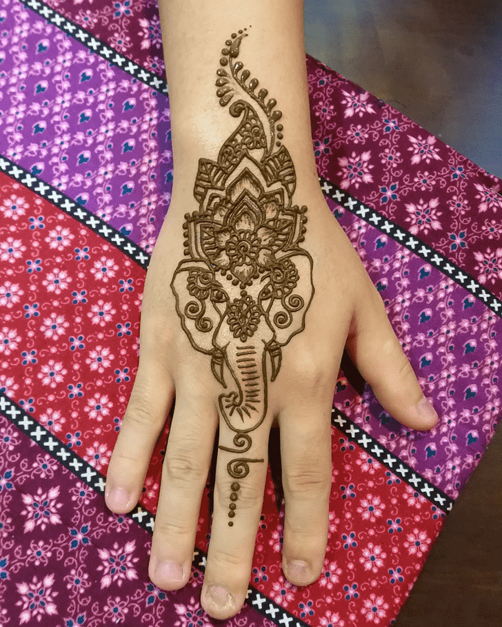 Enthralling Ganesh Henna Design