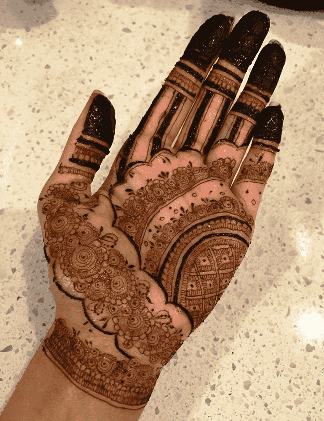 Shapely Gangtok Henna Design