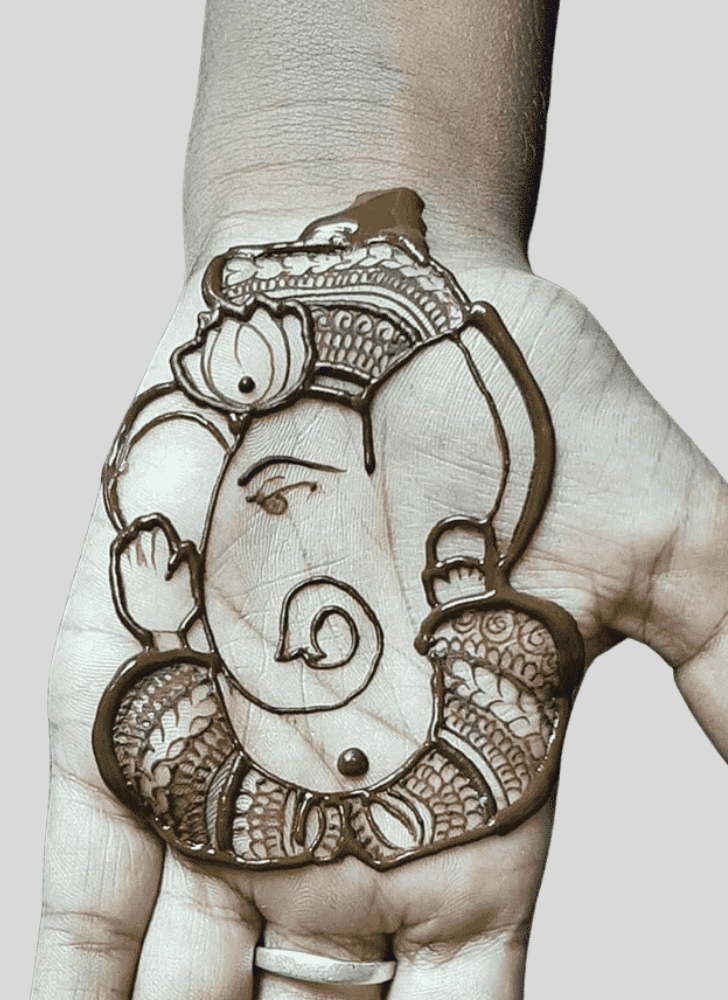 Bewitching Ganpati Henna design