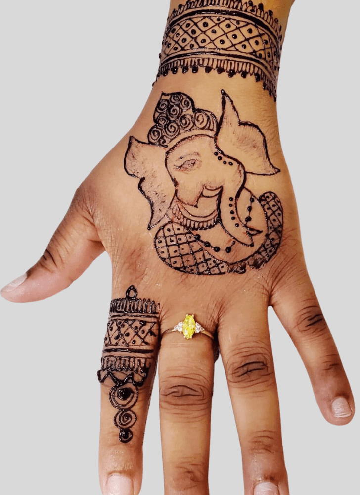 Pleasing Ganpati Henna design
