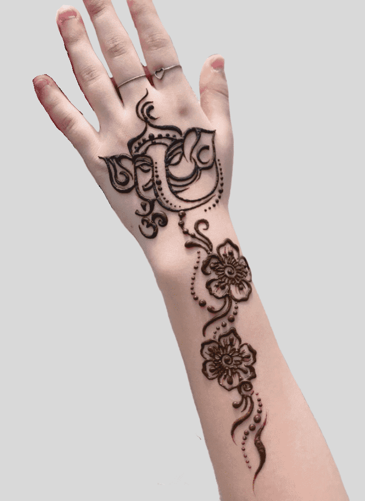 Pretty Ganpati Henna design