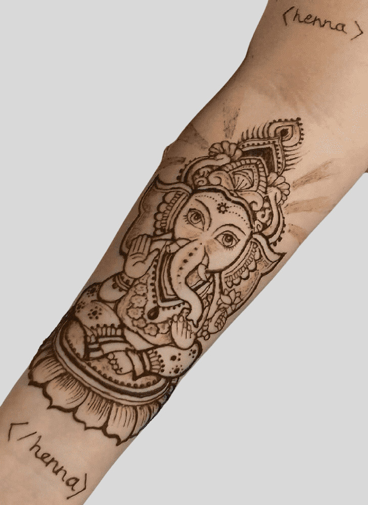 Splendid Ganpati Henna design