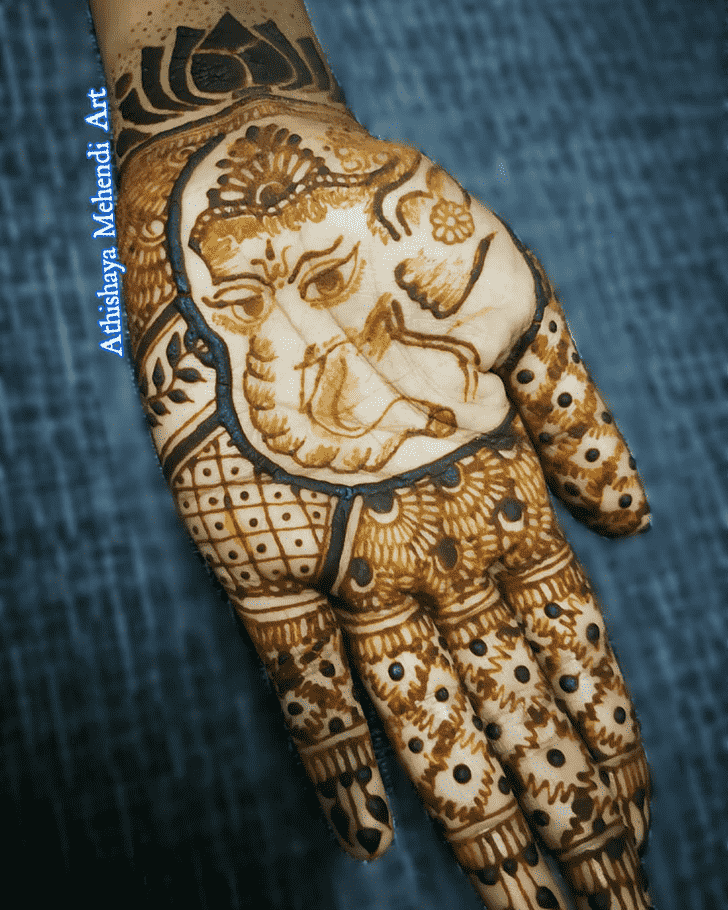 Alluring Ganpati Henna design
