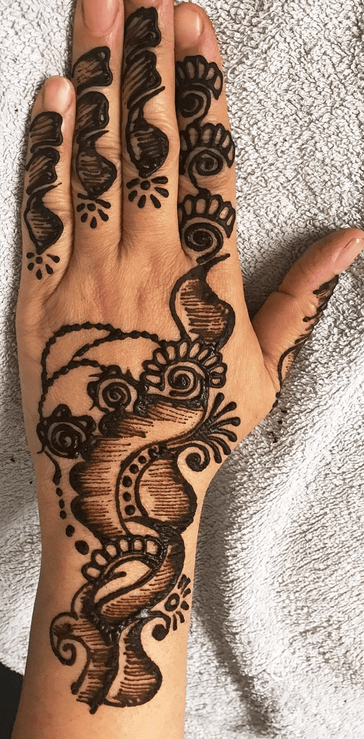 Shapely Germany Henna Design