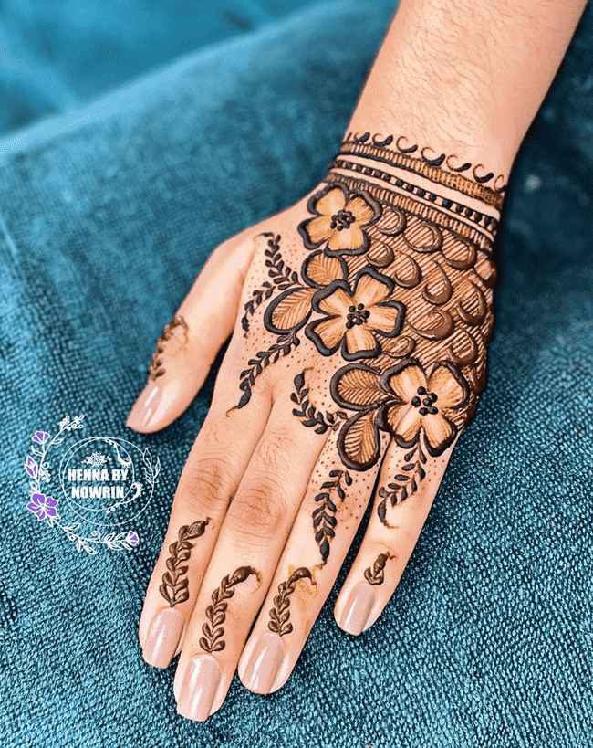 Inviting Ghazni Henna Design
