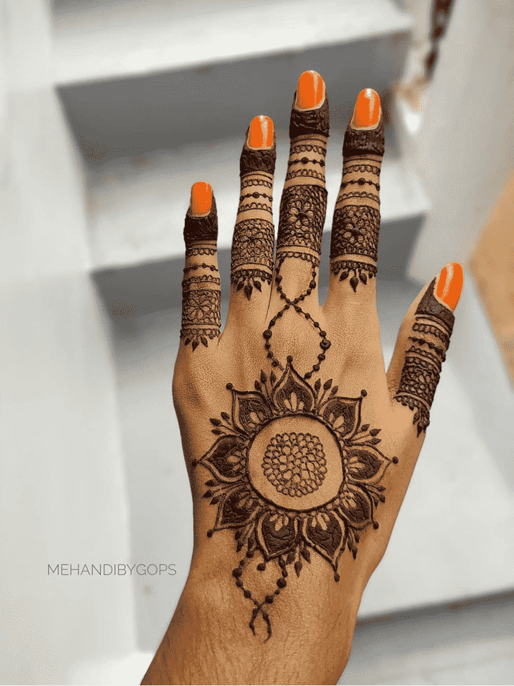 Appealing Girls Henna Design