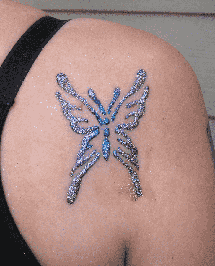 Fascinating Glitter Henna Design