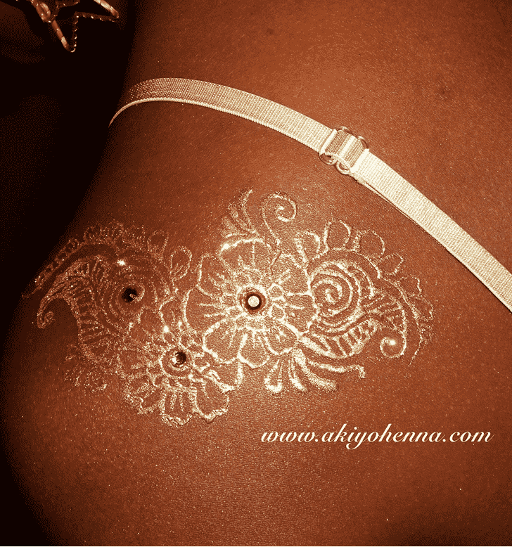 Ravishing Glitter Henna Design