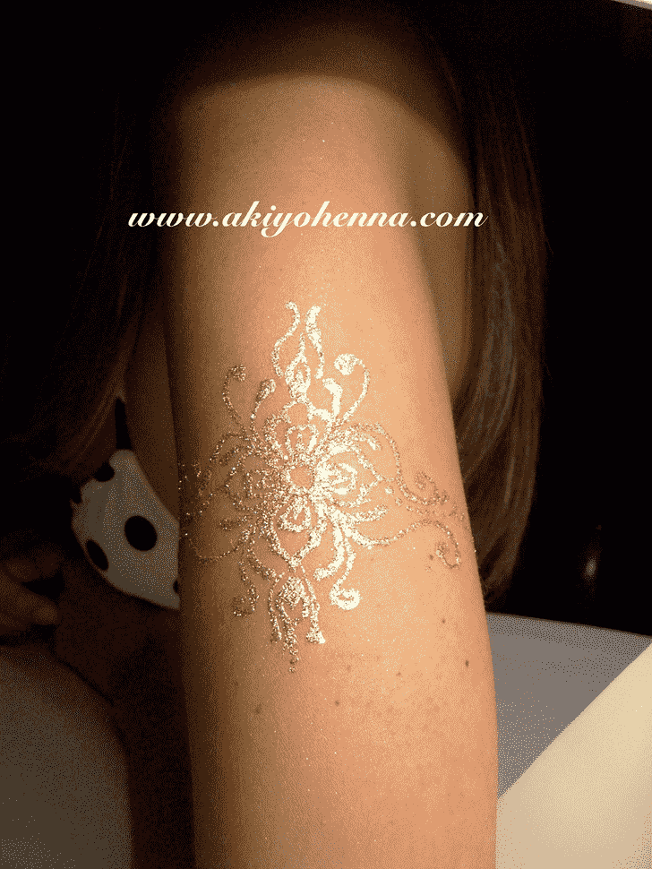 Refined Glitter Henna Design