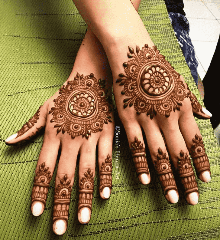 Try these 5 Gol Tikki Mehndi patterns to improve the appearance of your  mehndi