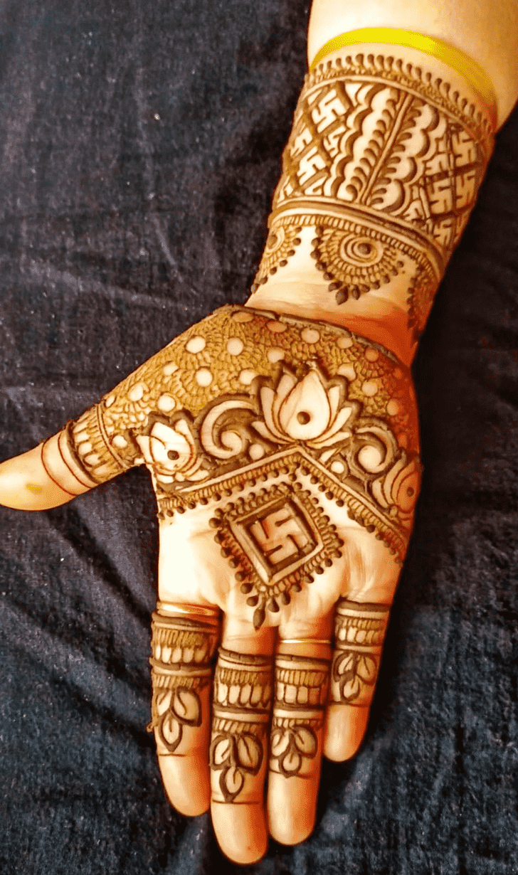 Adorable Gorgeous Henna Design