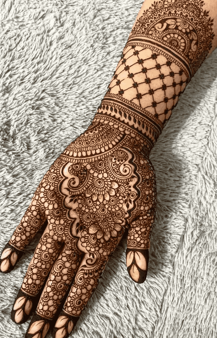 Bewitching Gorgeous Henna Design