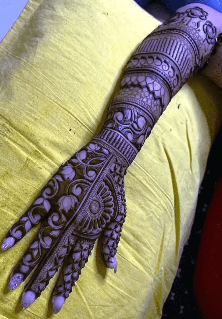 Comely Gorgeous Henna Design