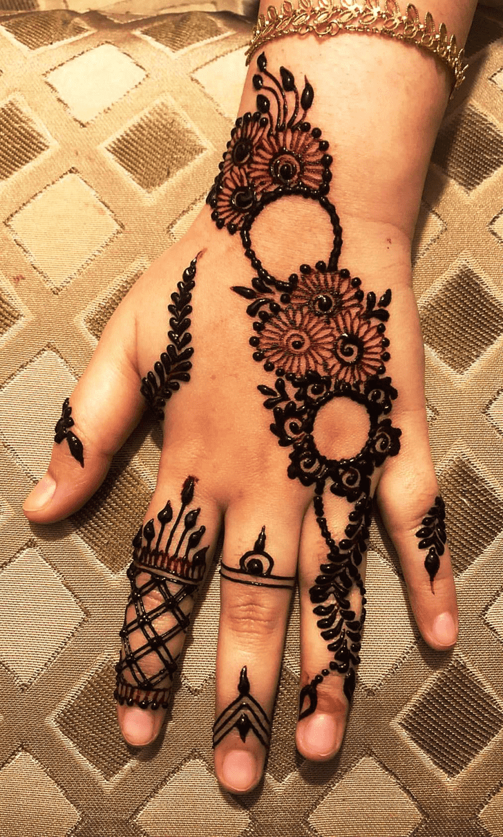 Fascinating Gorgeous Henna Design