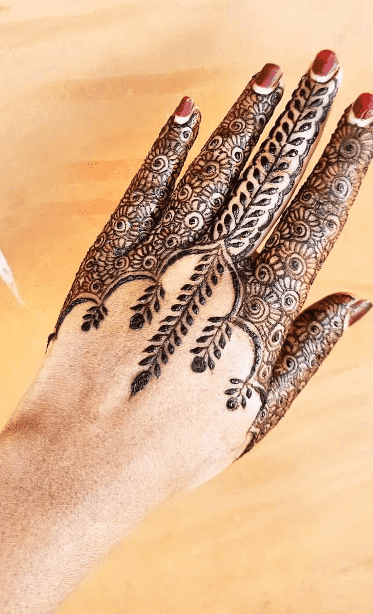 Graceful Gorgeous Henna Design