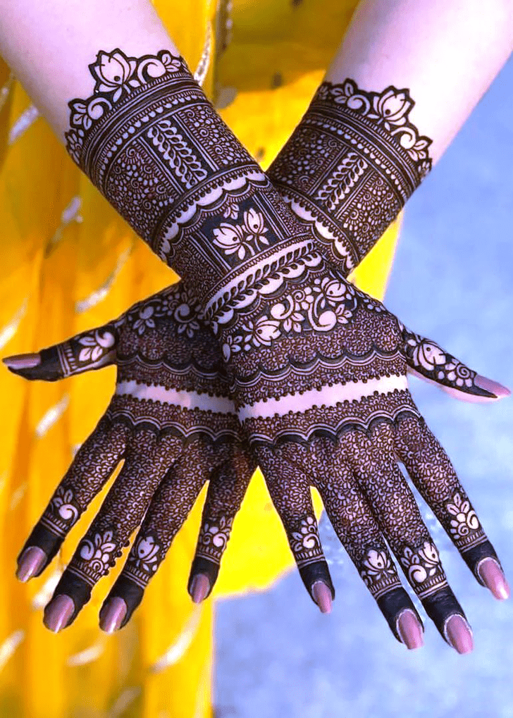 Resplendent Gorgeous Henna Design