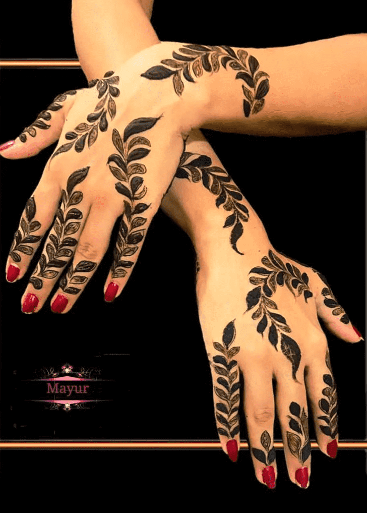 Shapely Gorgeous Henna Design