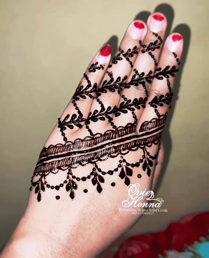 Adorable Gujarati Henna Design