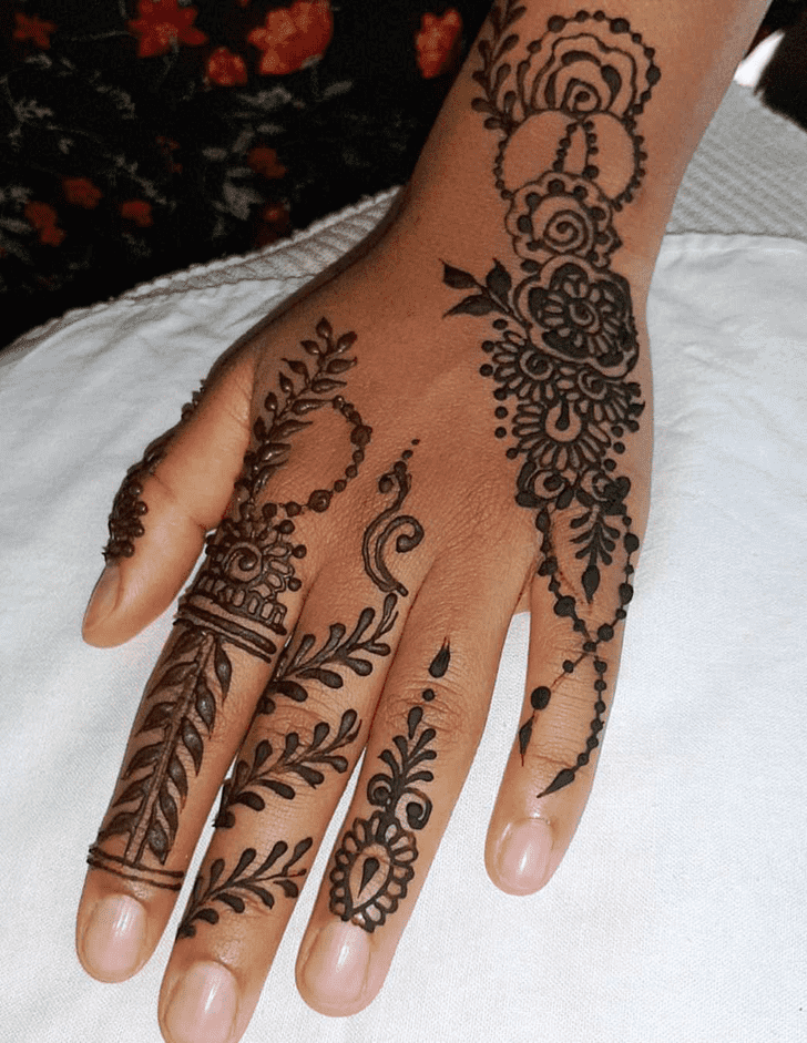 Beauteous Gujarati Henna Design