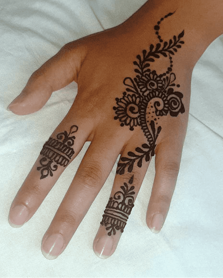Bewitching Gujarati Henna Design