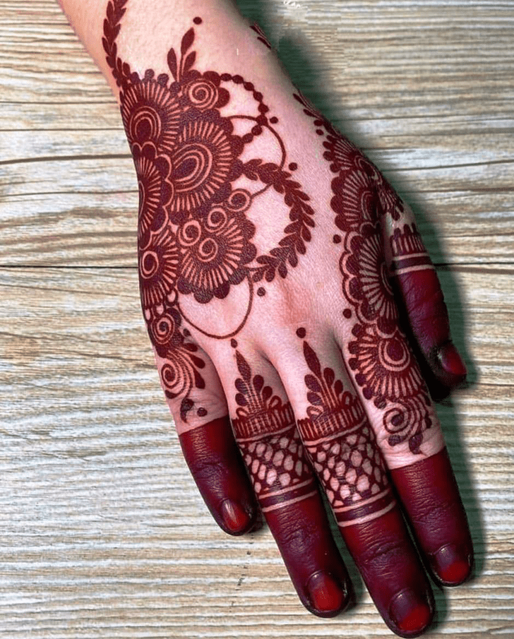 Delicate Gujarati Henna Design