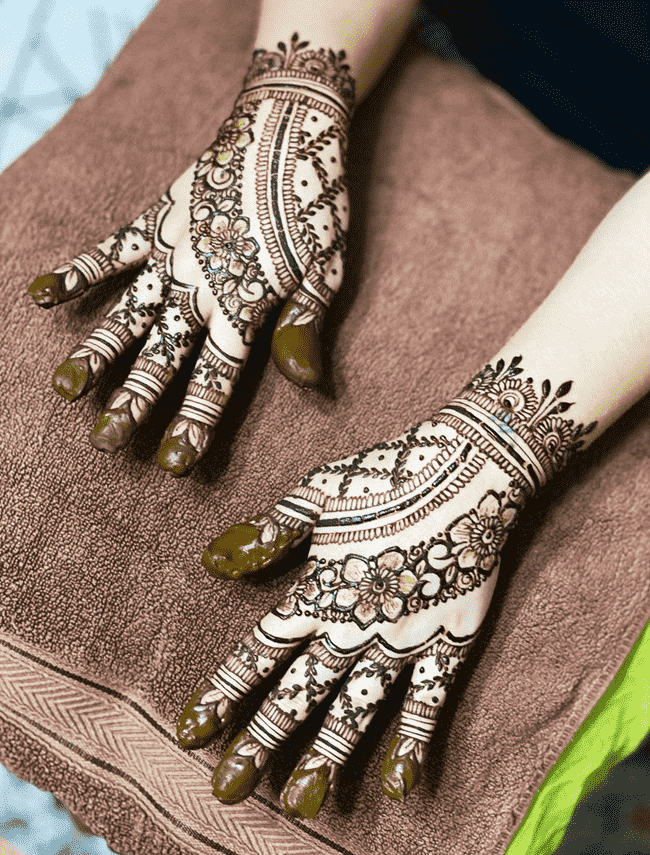 Ravishing Gujranwala Henna Design