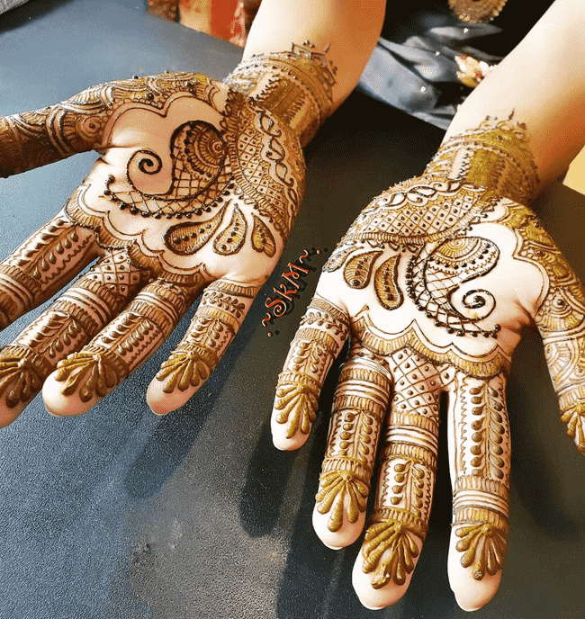 Stunning Gujranwala Henna Design