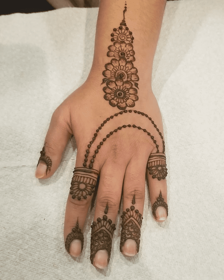 Radiant Gulf Henna Design