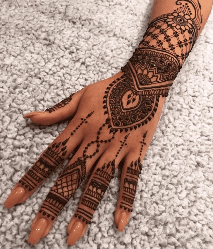 Pleasing Gulmarg Henna Design