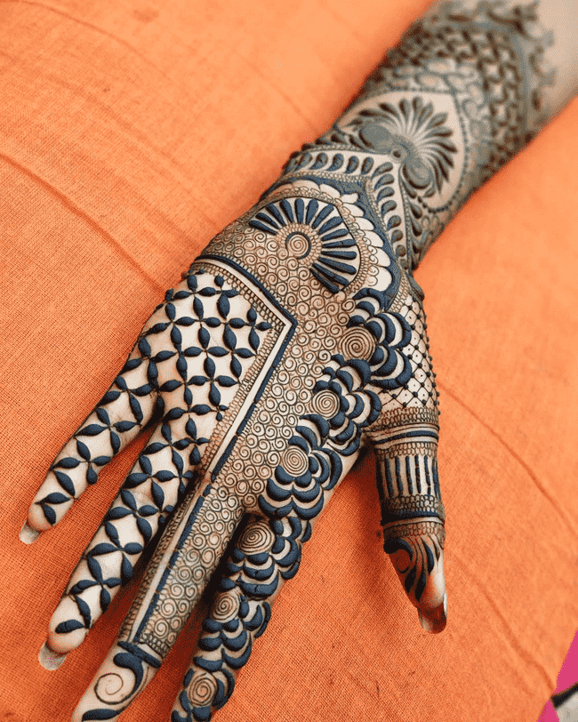 Enthralling Gurgaon Henna Design
