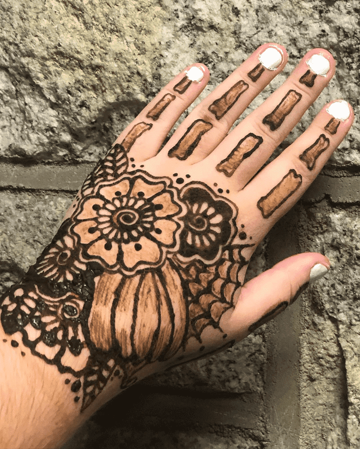 Alluring Halloween Henna Design