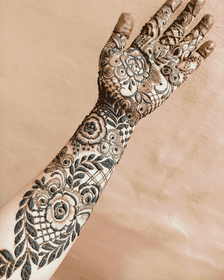 Fascinating Hand Henna Design