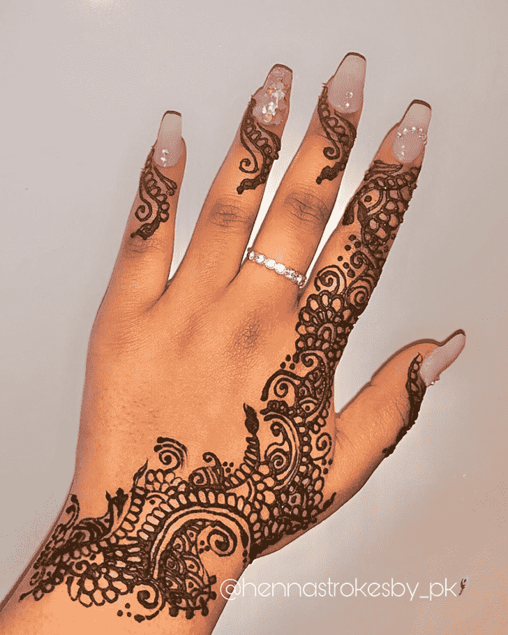 Fine Hand Henna Design