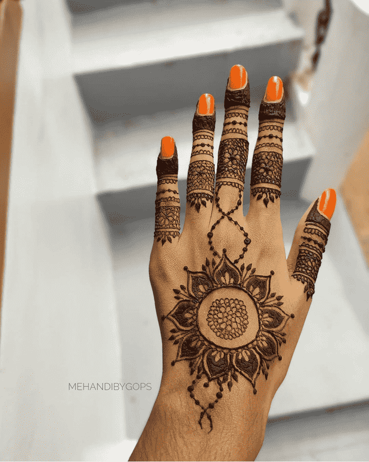 Graceful Hand Henna Design