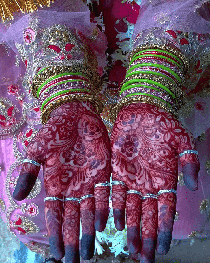 Pretty Hand Henna Design