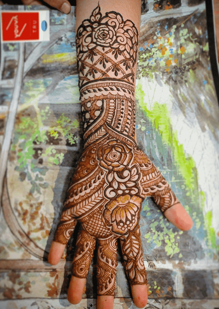 Ravishing Hand Henna Design