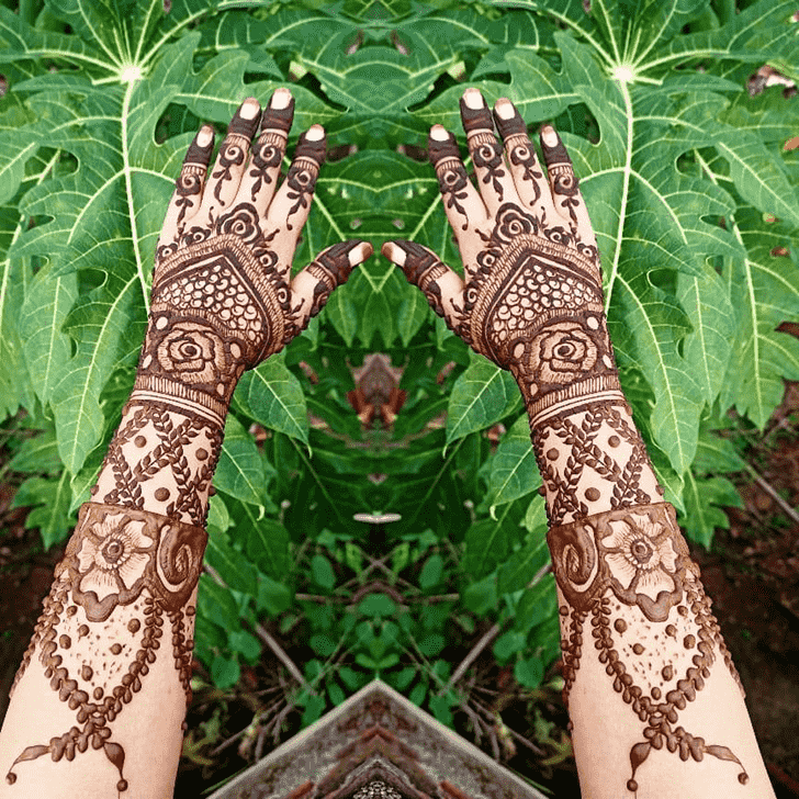 Angelic Hariyali Teej Henna Design