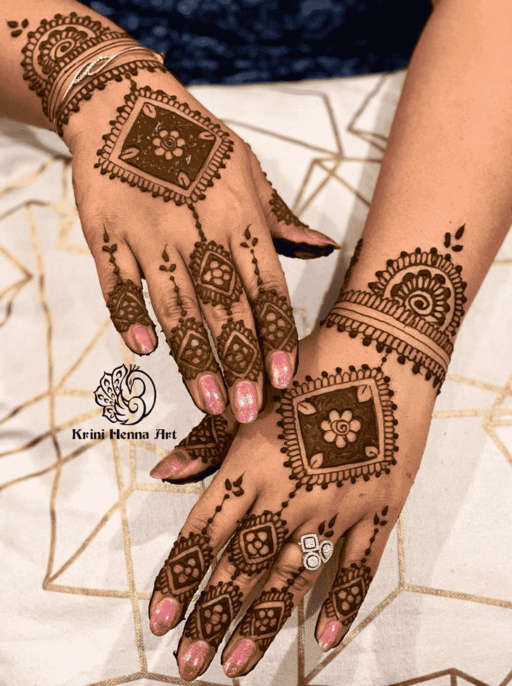 Elegant Hariyali Teej Henna Design
