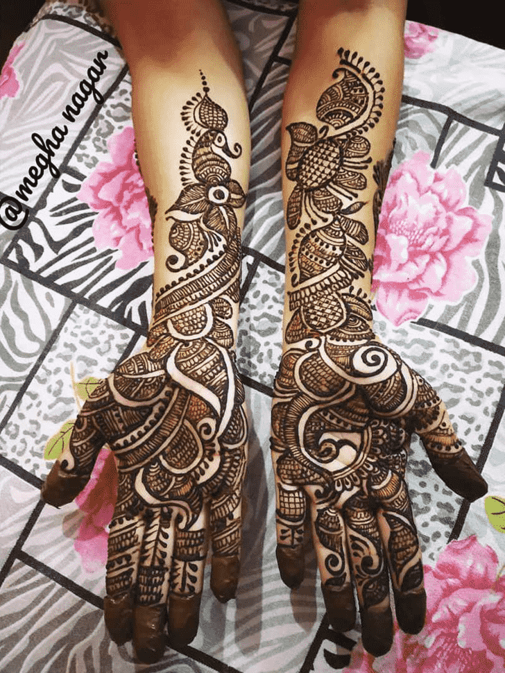 Refined Hariyali Teej Henna Design