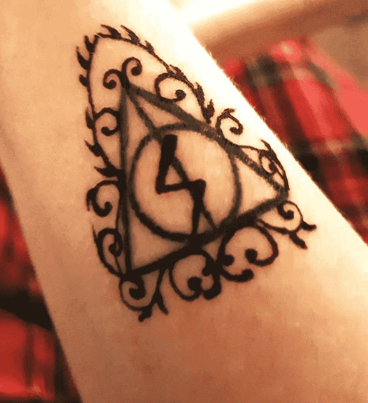 Captivating Harry Potter Henna Design