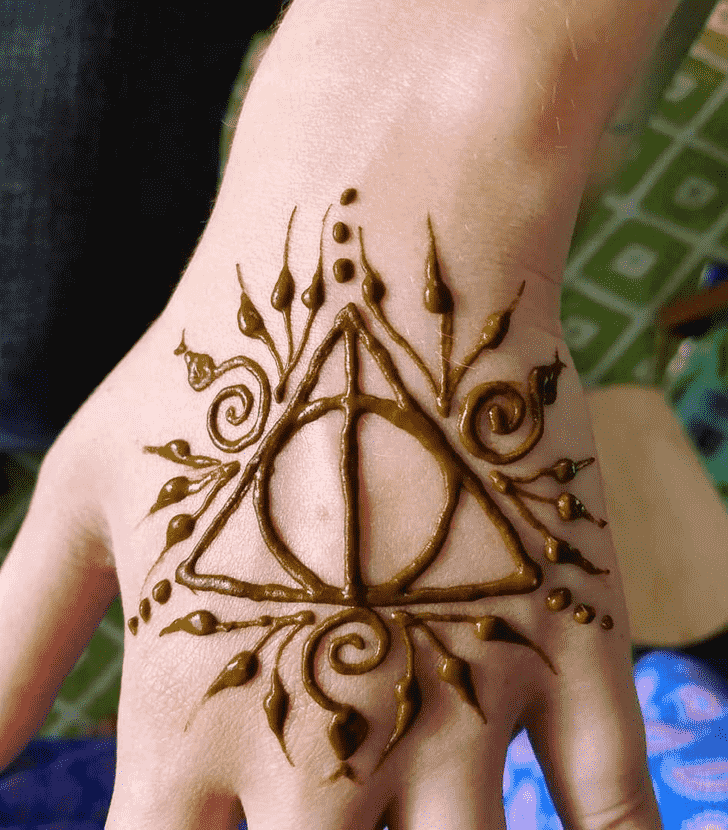 Good Looking Harry Potter Henna Design
