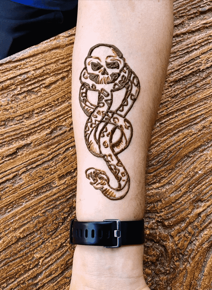 Gorgeous Harry Potter Henna Design