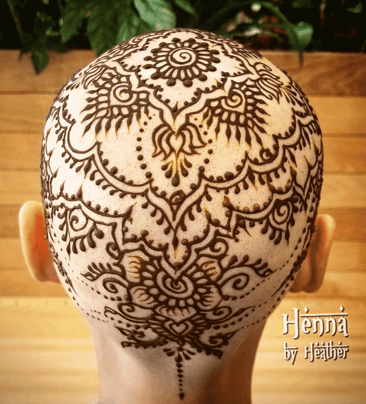 Exquisite Head Henna design
