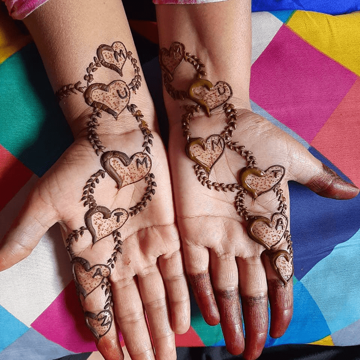 Superb Heart Henna Design on Back of hand
